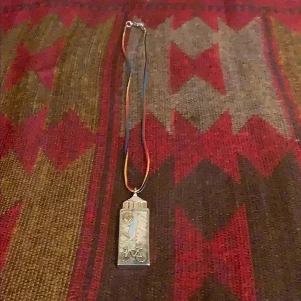 Women’s necklace